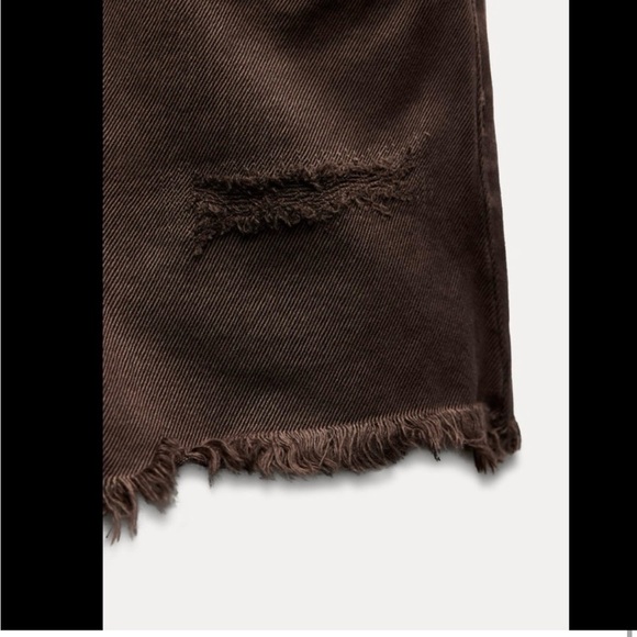 Sumer 🌺 NWT ZARA HIGH
DENIN SHORTS SIZE
EUR 34 (2)
EUR 38(6) - Picture 8 of 11